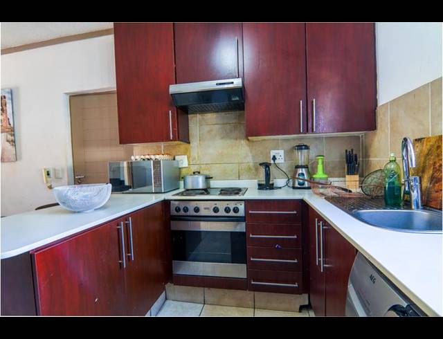 2 BEDROOM APARTMENT FOR SALE IN LONEHILL